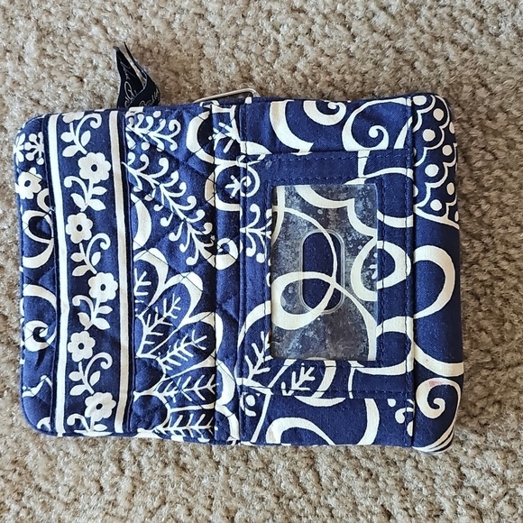 Vera Bradley Blue Floral Quilted Zip ID Coin Wallet Keychain - Picture 3 of 4